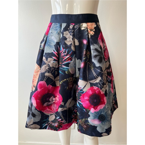 TED BAKER LONDON All Over Blue Floral Skirt - Picture 3 of 9